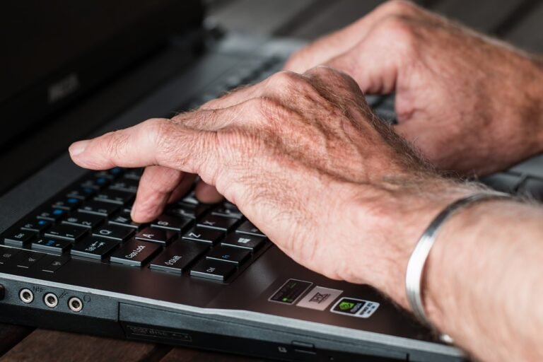 Como Registrar Direitos Autorais de um Livro e Proteger sua Obra no Brasil (2026)